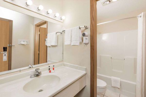 Days Inn Atlantic IA (Lorah)